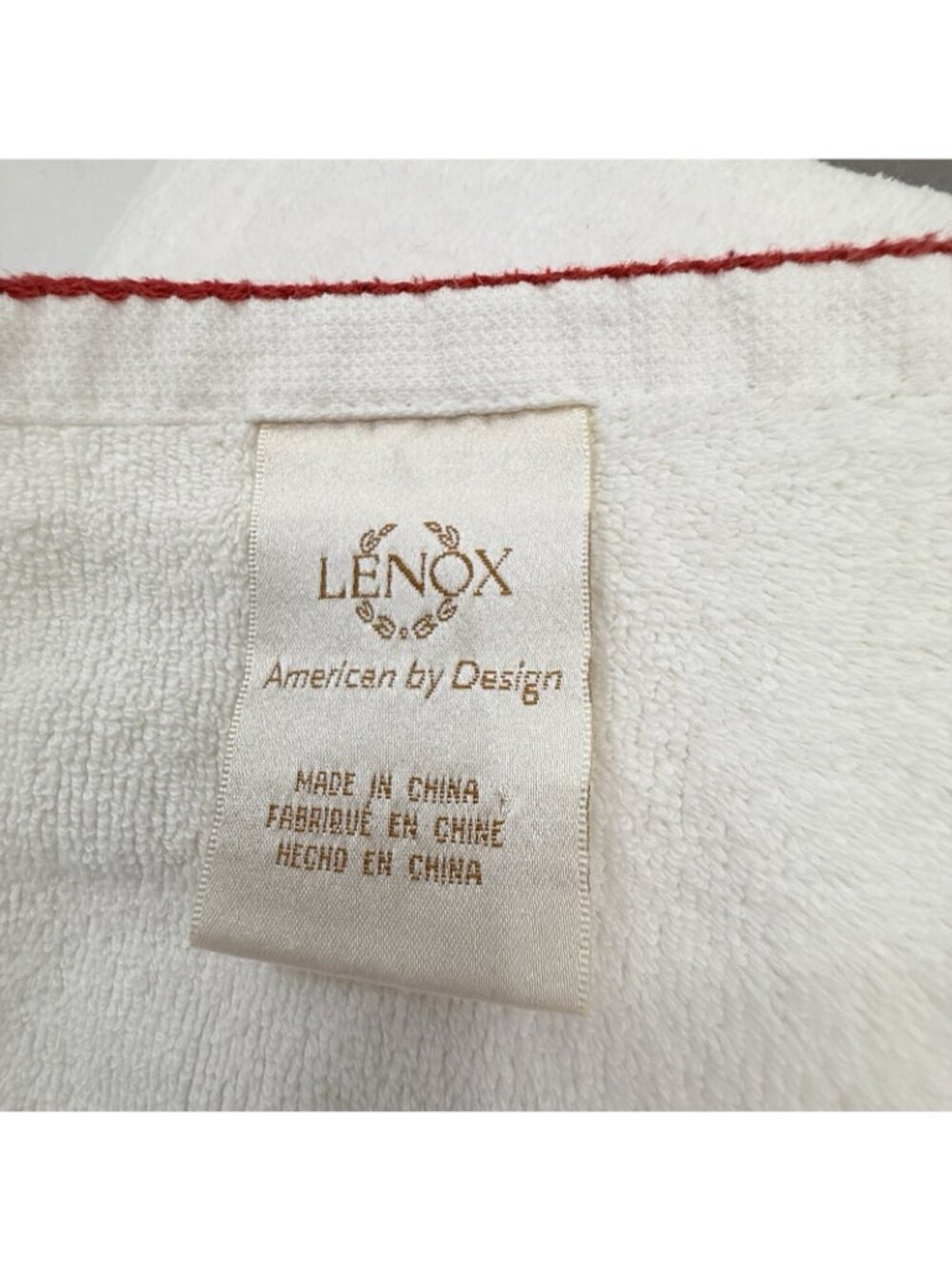 2 Lenox Chirping Bird Towels 1 Bath and 1 Hand Red Trim Read - Picture 5 of 9